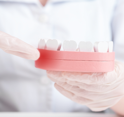 معالجة أمراض اللثة وجراحتها